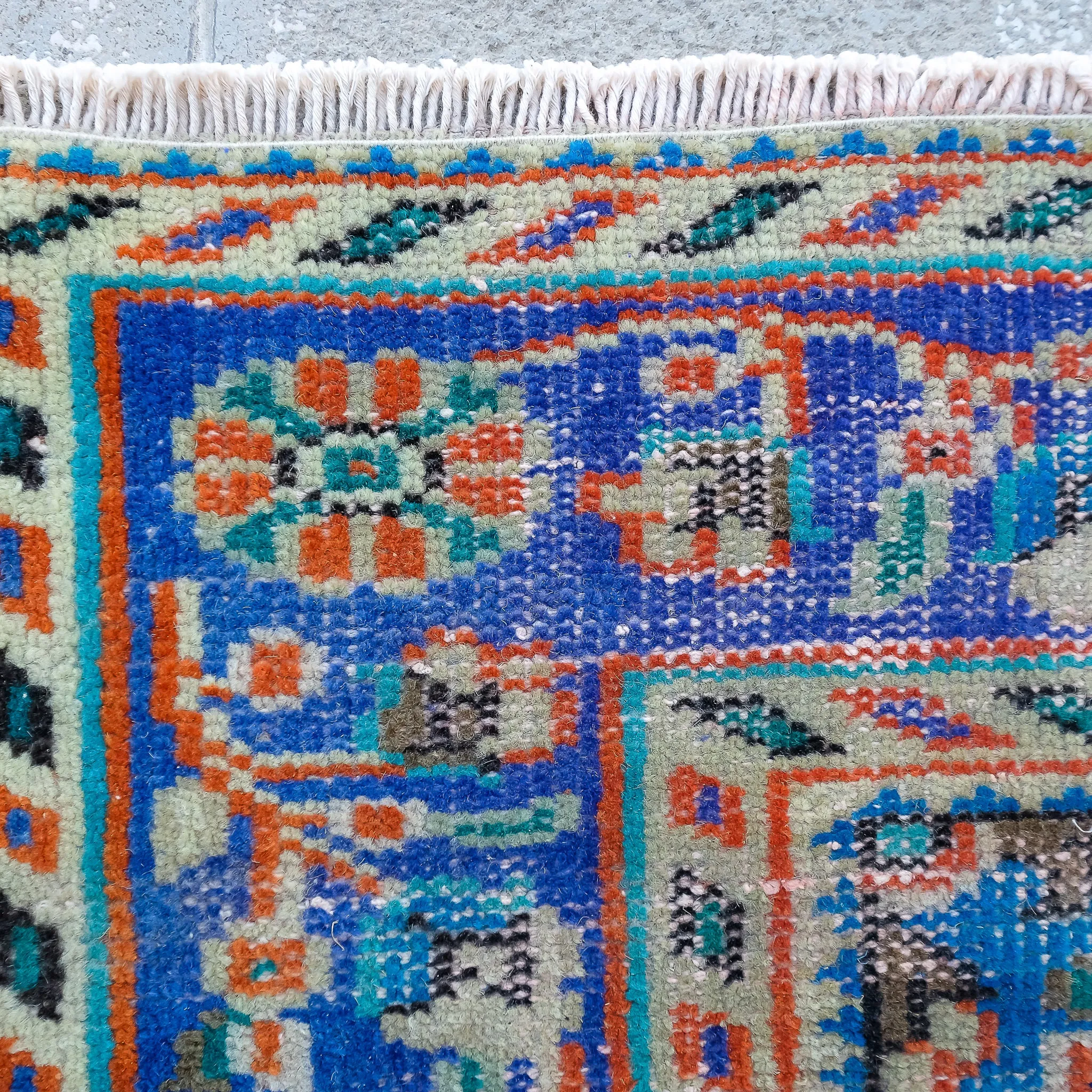 3927 Handwoven Vintage Rug 5'8x9
