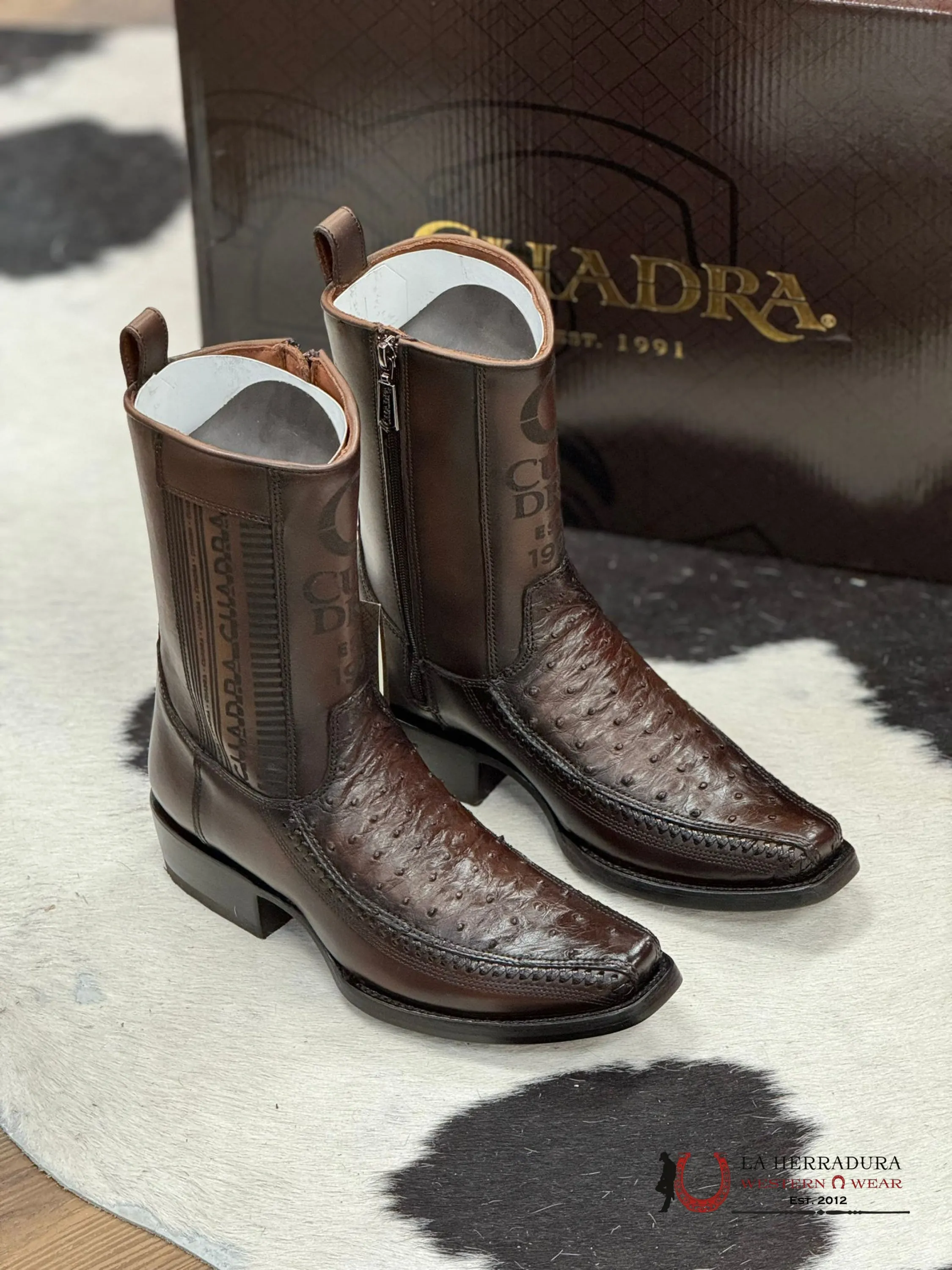 CUADRA SHORT BOOT OSTRICH CHOCOLATE LASER & WOVEN NARROW SQAURE TOE- 1J2KA1