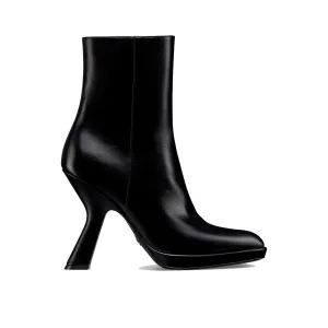 DIOR Sophisticated Ankle Boots with Pointed Toe and 10.5 cm Heel