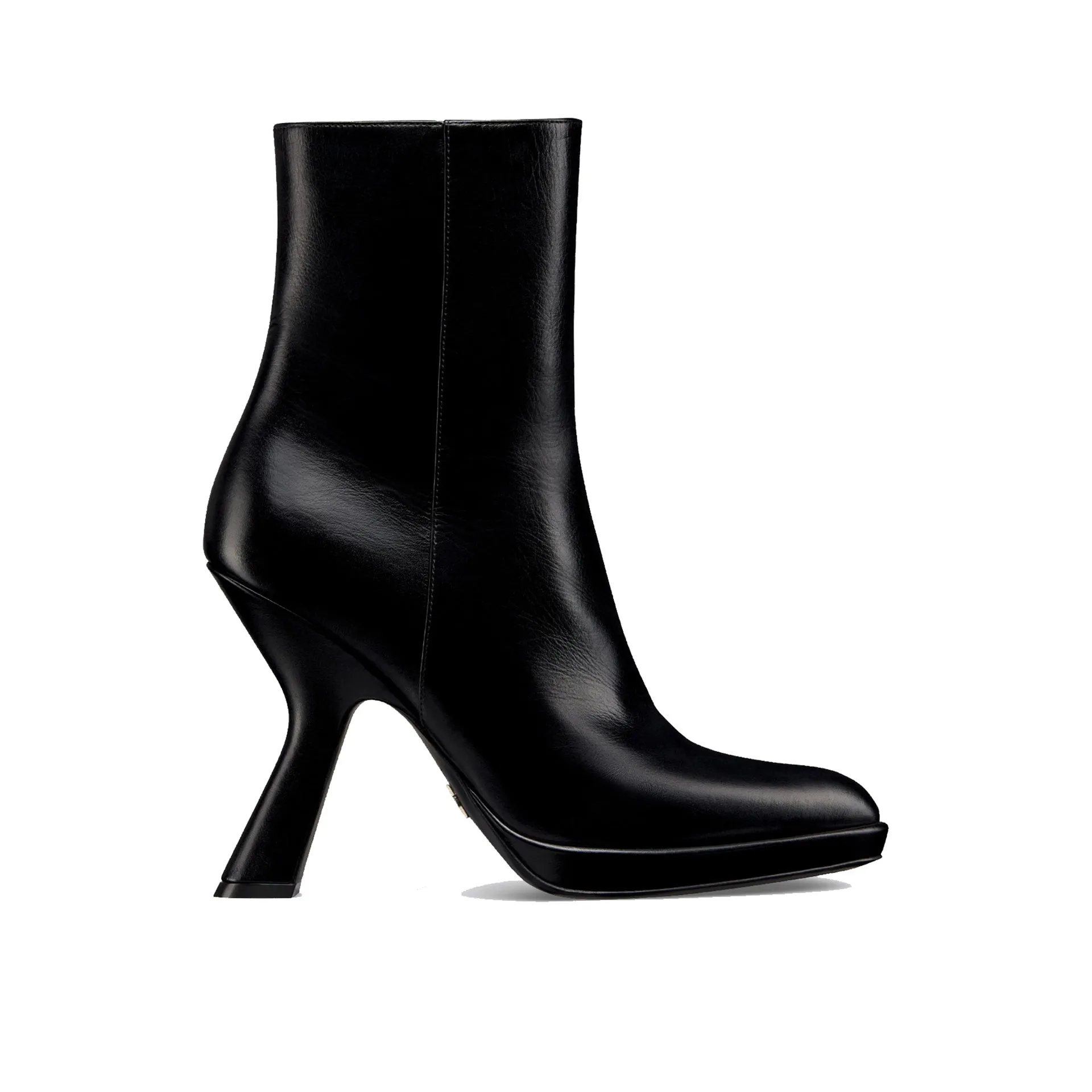 DIOR Sophisticated Ankle Boots with Pointed Toe and 10.5 cm Heel
