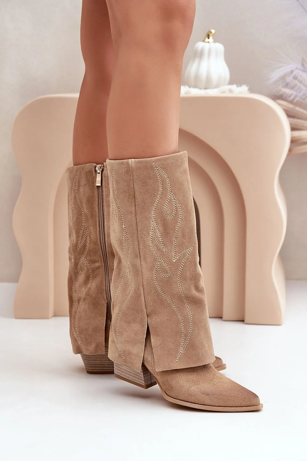 Heel boots