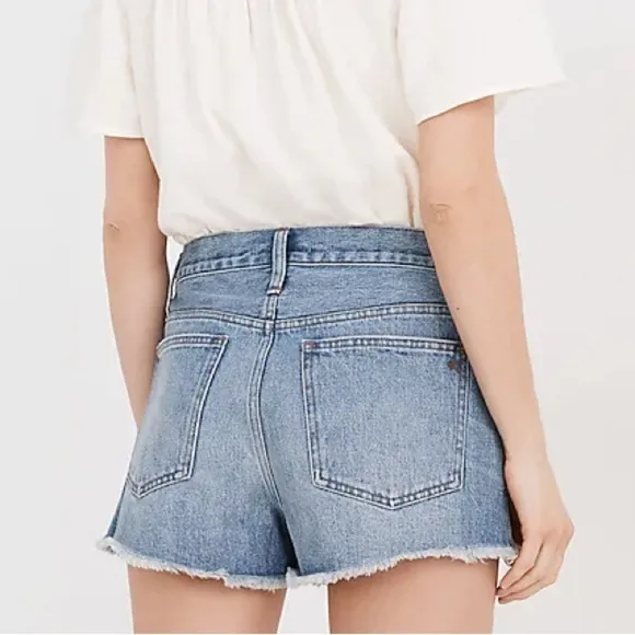 Madewell Distressed Relaxed Denim Jean Shorts in Homecrest Wash- Size 31