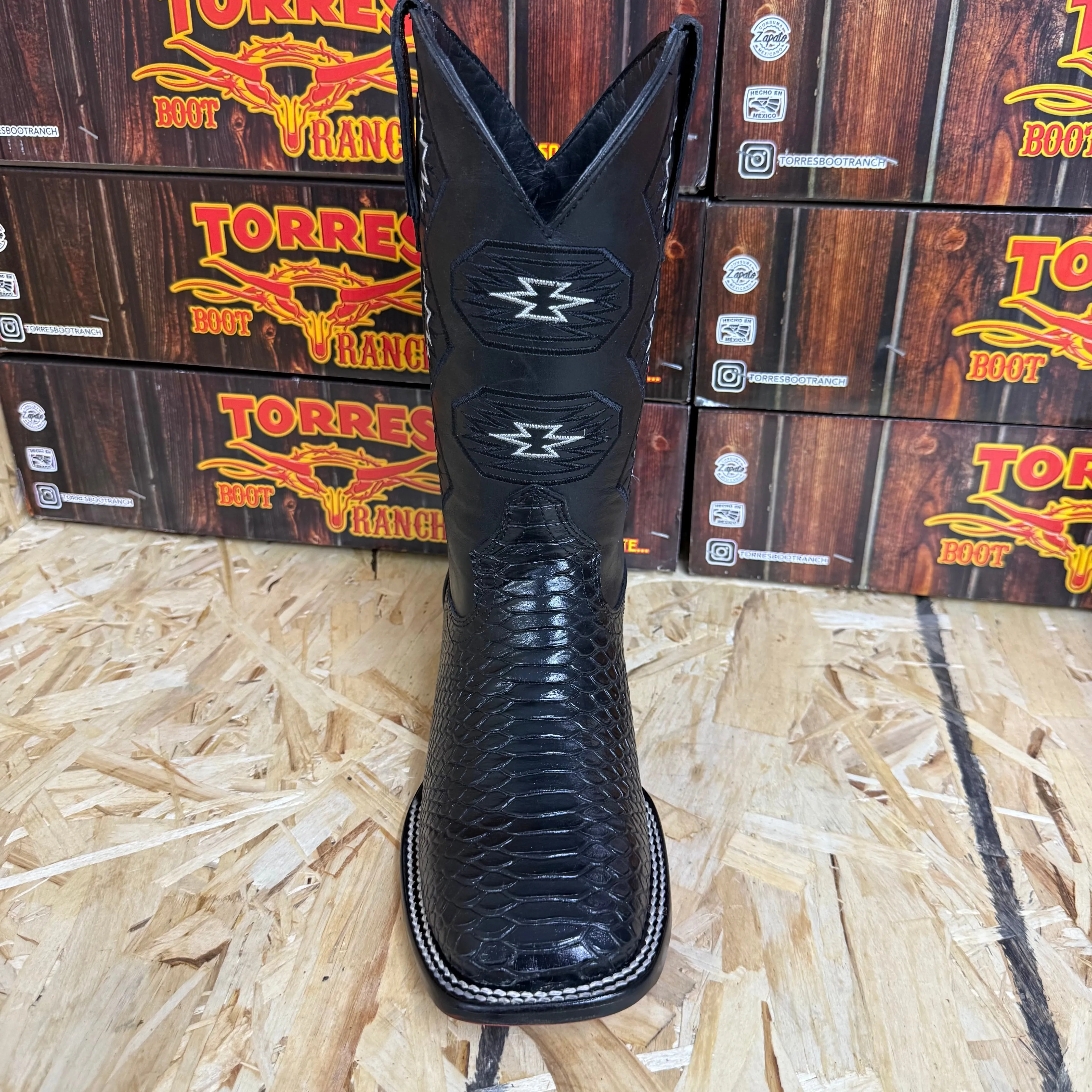 Red Venom Python Torres Boot