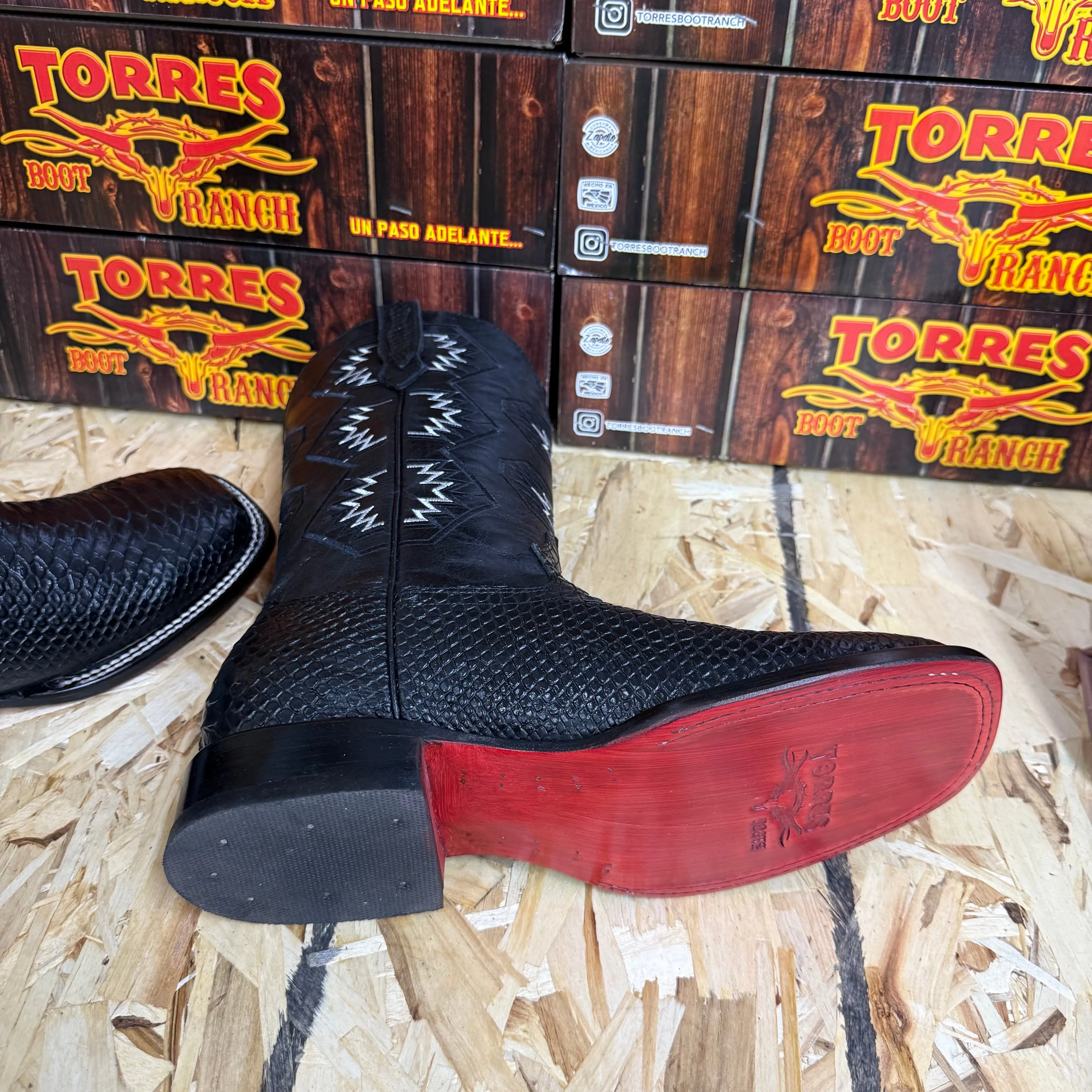 Red Venom Python Torres Boot