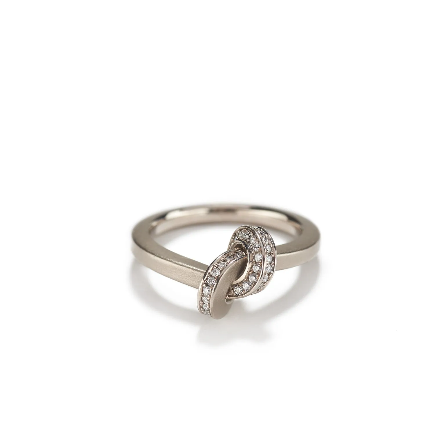 Relaxed Knot in White Gold Ring~3.2mm