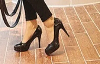 Solid color leather platform round toe high heels shallow mouth thin heels work women shoes red bride wedding shoes