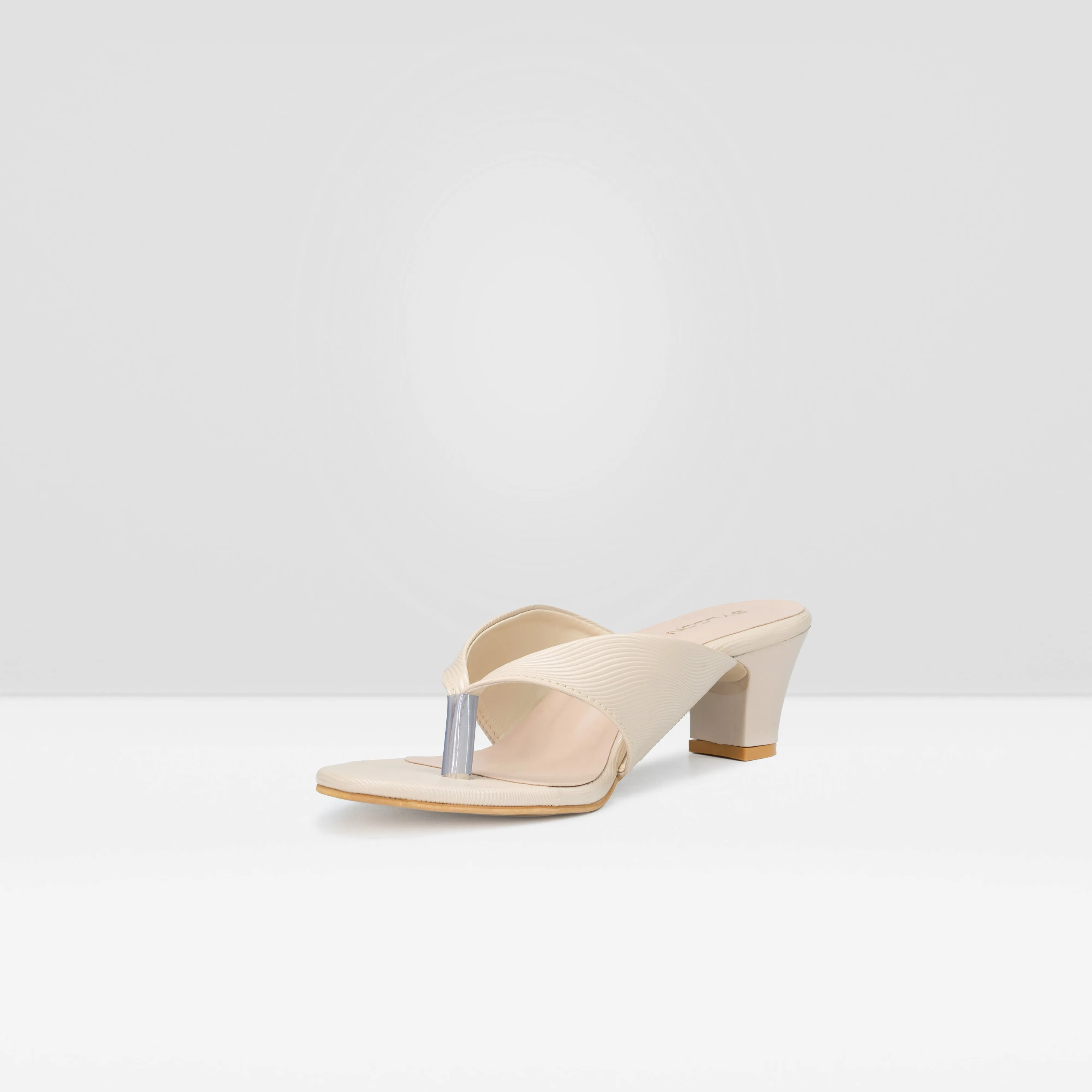 WOMEN BEIGE SOLID BLOCK HEELS CHAPPALS/SANDALS