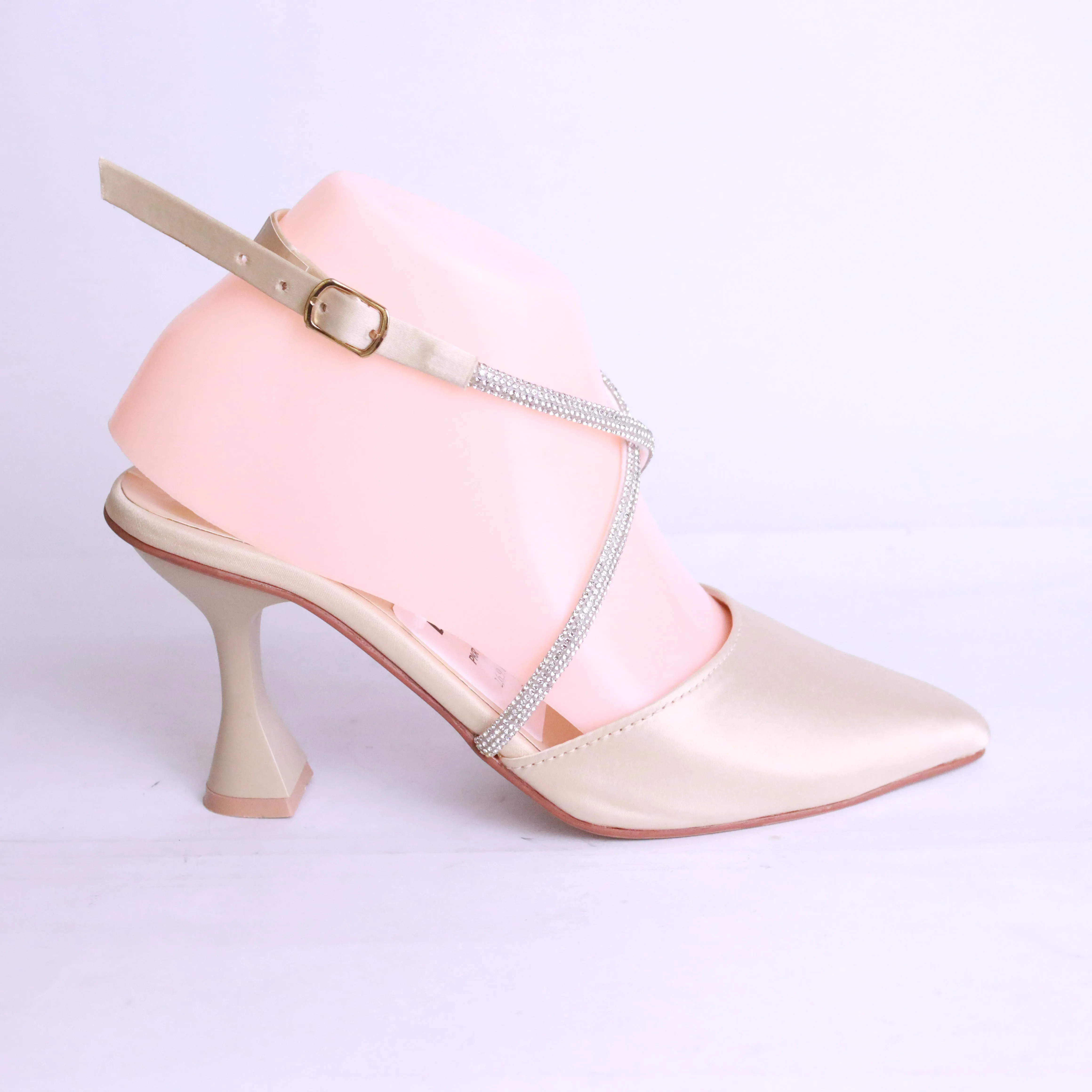 WOMEN COURT SHOES