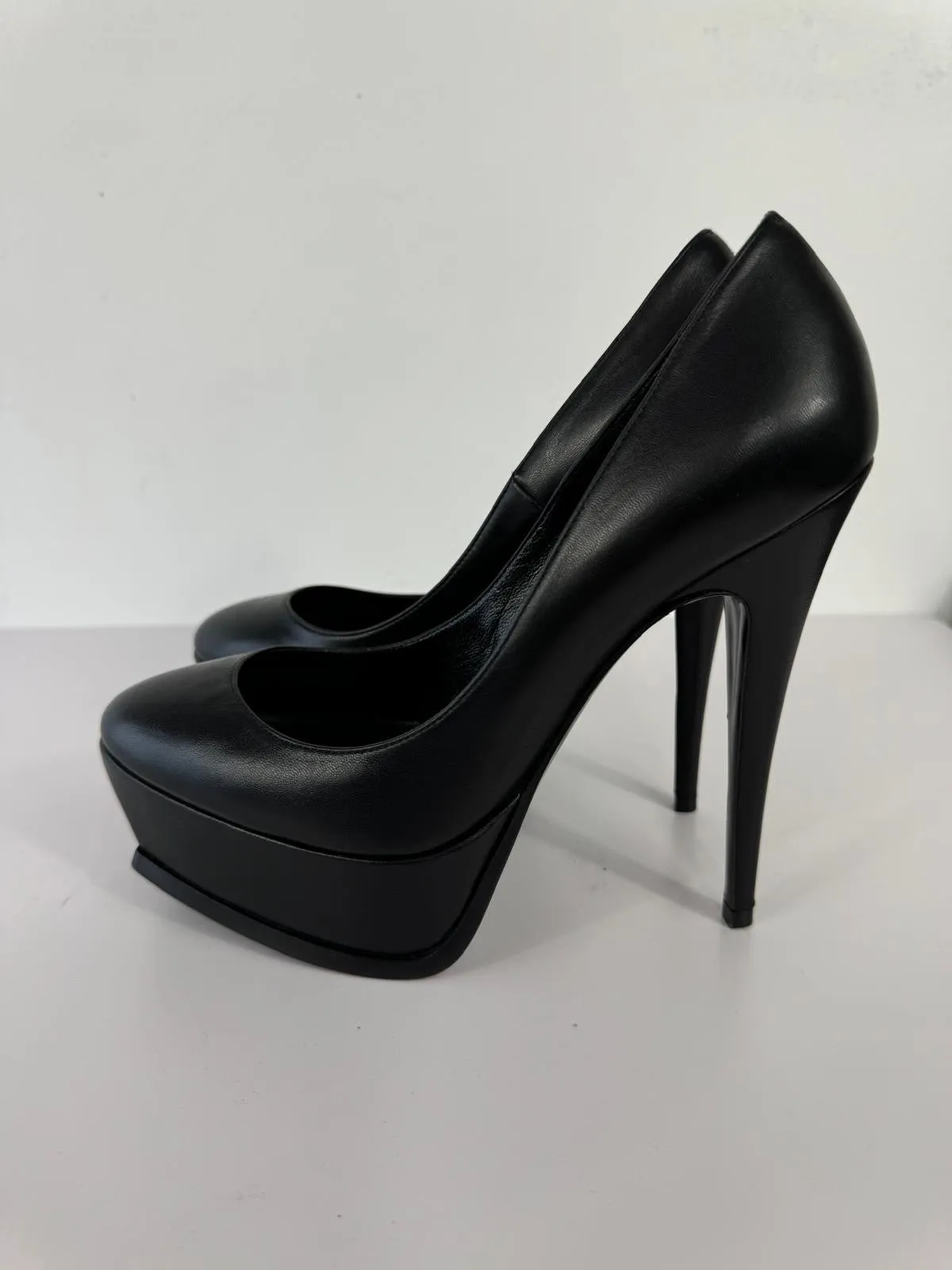 YSL TRIBUTE 105 LEATHER PUMPS